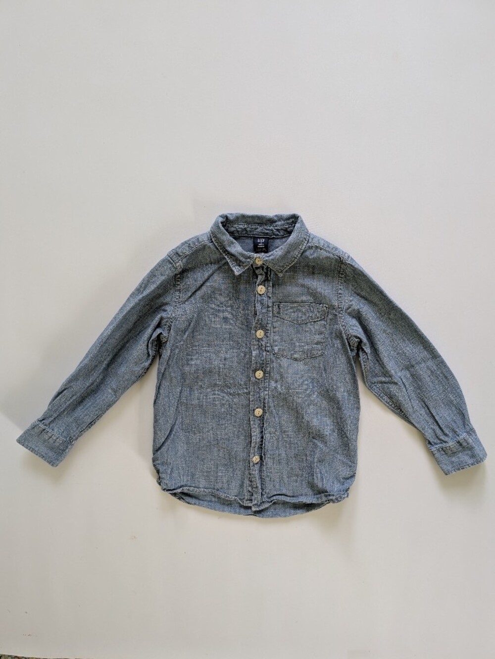 GAP Boys' Chambray Button-Up Shirt Size 5 100% Cotton